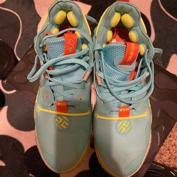 Janes Harden vol 6 size 11.5 Great basketball shoe - Picture 1 of 4